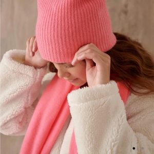 White & Warrent Cashmere Plush Rib Beanie
